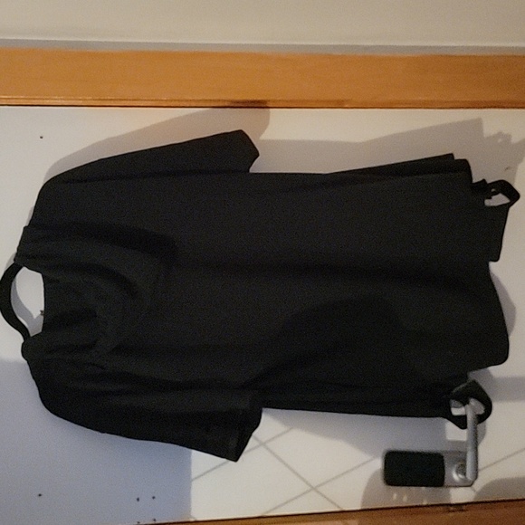 ... - Picture 2 of 3